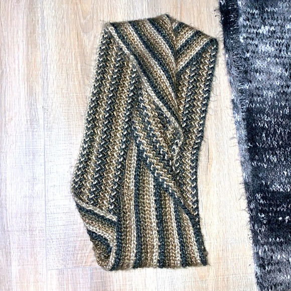 Coldwater Creek twisted circle scarf bundle - Picture 2 of 6